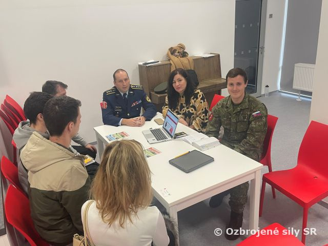 Deň otvorených dverí na lekárskej fakulte v Hradci Králové