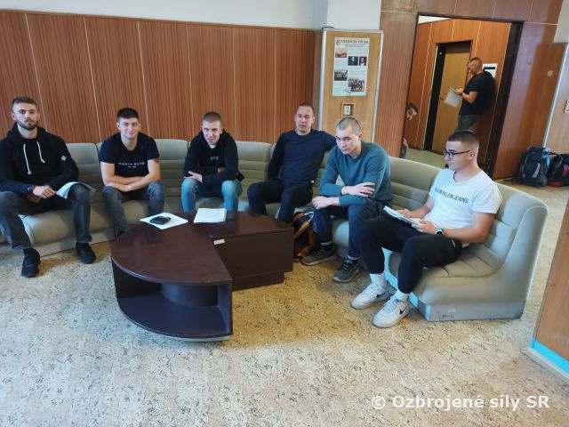 Začatie základného vojenského výcviku v Martine 