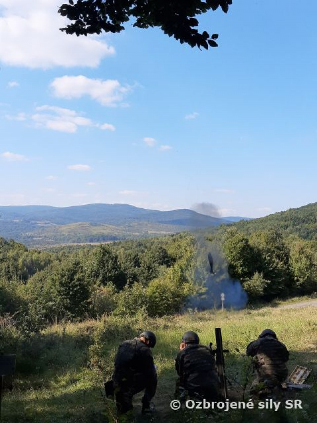 Kurz odborníkov na velenie a obsluhu mínometu 	