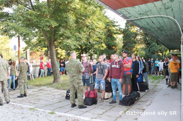 Začatie základného vojenského výcviku v Martine
