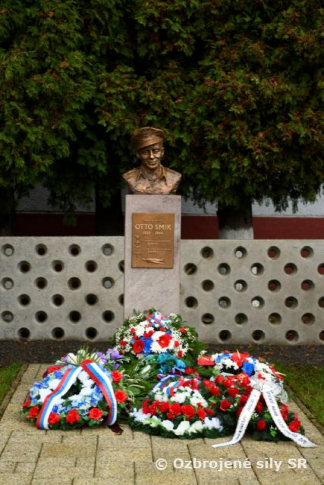 Na Sliači spomínali na generálmajora Otta Smika 