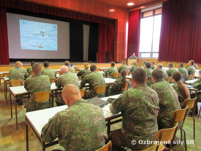 Na Sliači hodnotili III. výcvikové obdobie výcvikového roka 2019   
