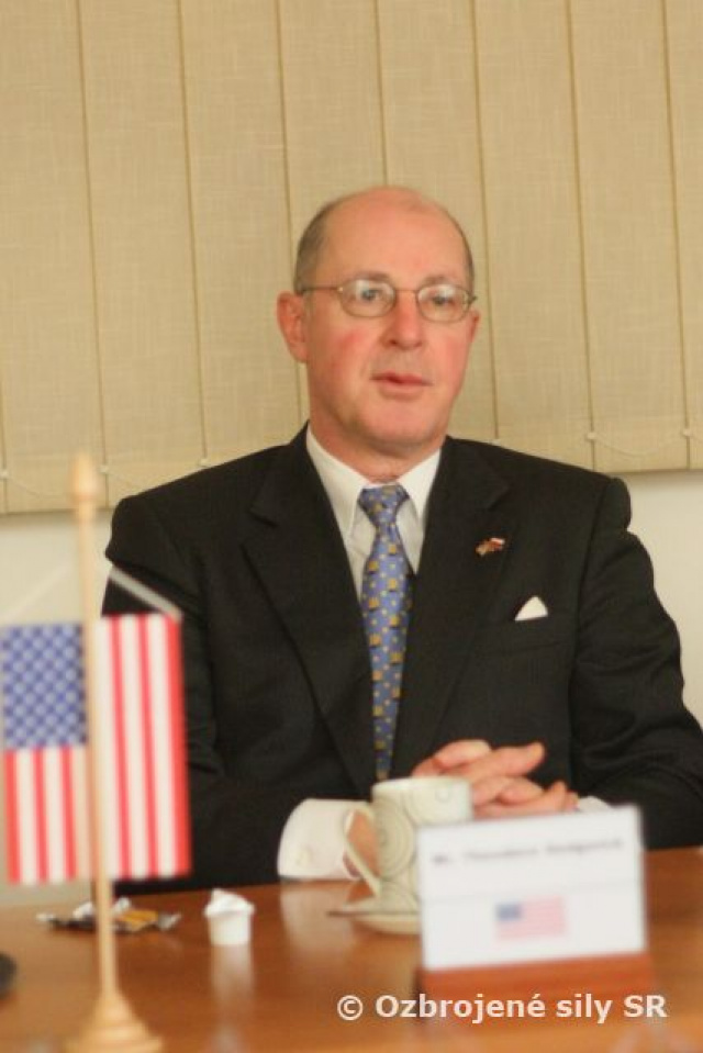 Veľvyslanec USA navštívil 22. mechanizovaný prápor