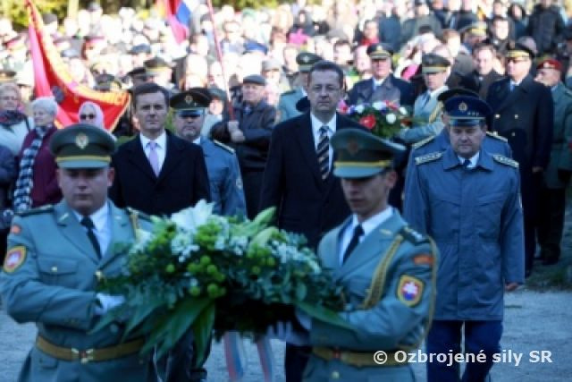 Minister Glváč si pripomenul výročie Karpatsko-duklianskej operácie