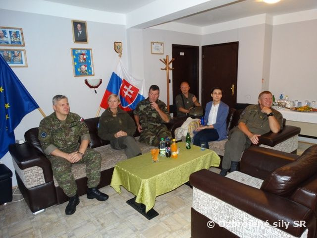 Veliteľ jednotiek EUFOR navštívil slovenský LOT Višegrad