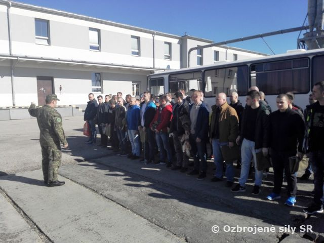 Začatie základného vojenského výcviku v Martine 