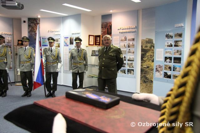 Brigádny generál Maslík odchádza do výsluhového dôchodku