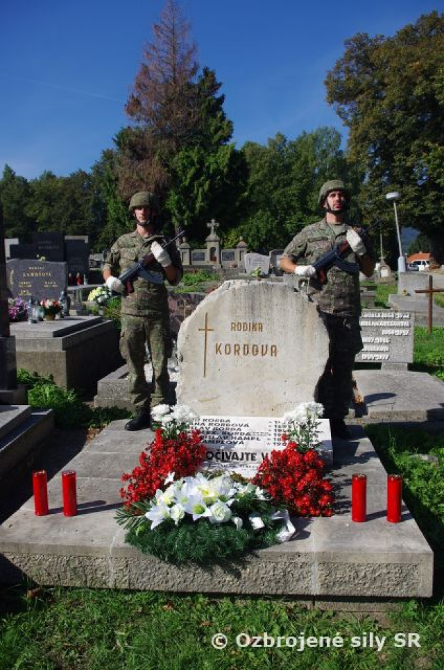 Čestné salvy vo Vrútkach