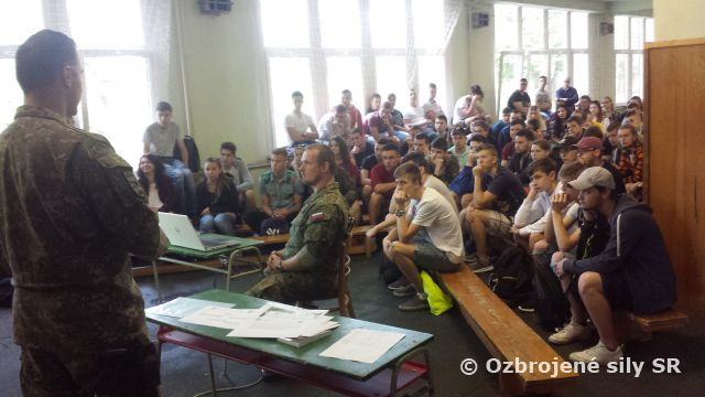 Príprava obyvateľstva na obranu štátu tentokrát v Humennom