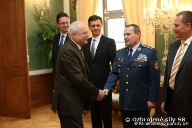 Prezident SR: Ozbrojené sily dosiahli maximum v rámci podmienok, ktoré majú