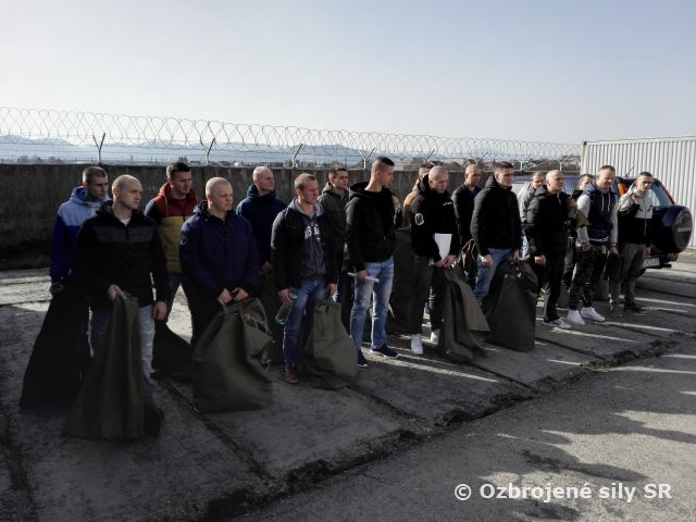 Nástup čakateľov prípravnej štátnej služby v Prápore výcviku Martin