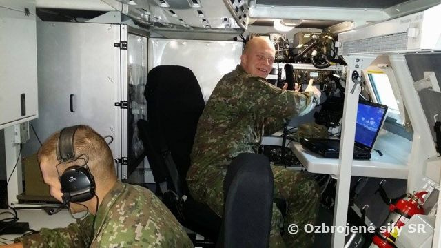 Ukončenie odborného výcviku v rote výcviku PVO, KIS a EPs