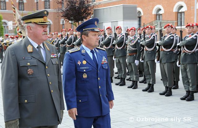 Generálporučík Vojtek rokoval v Rakúsku o spolupráci