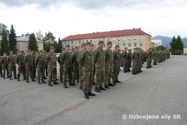 Slávnostný nástup Práporu výcviku Martin