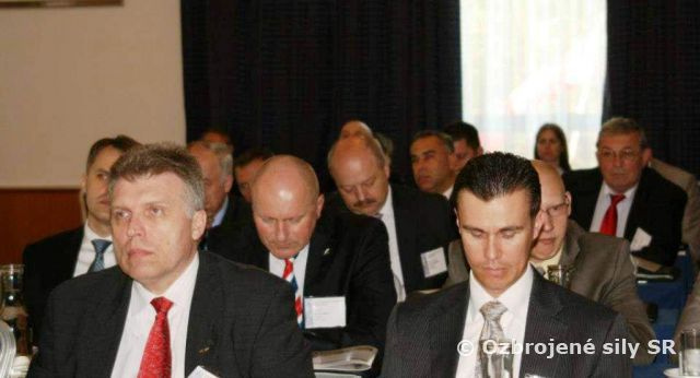 Seminár a stretnutie absolventov Univerzity národnej obrany USA