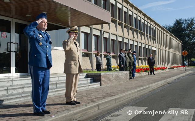 Náčelník Generálneho štábu OS SR navštívil SHAPE v Monse