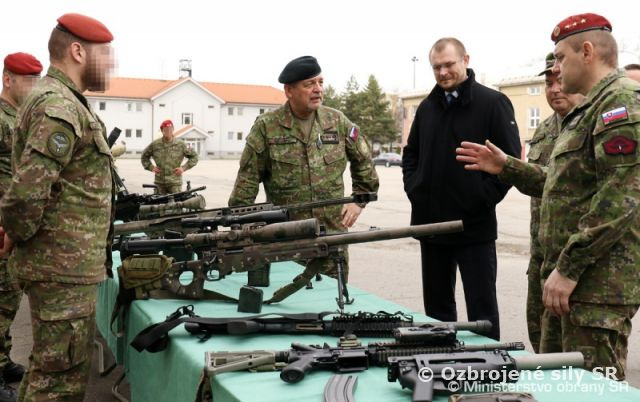 Hlavný veliteľ ozbrojených síl navštívil žilinských špeciálov