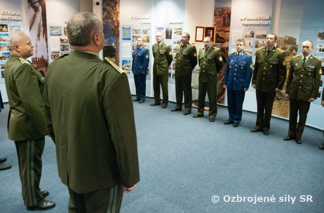 Novovymenovaní plukovníci v ozbrojených silách