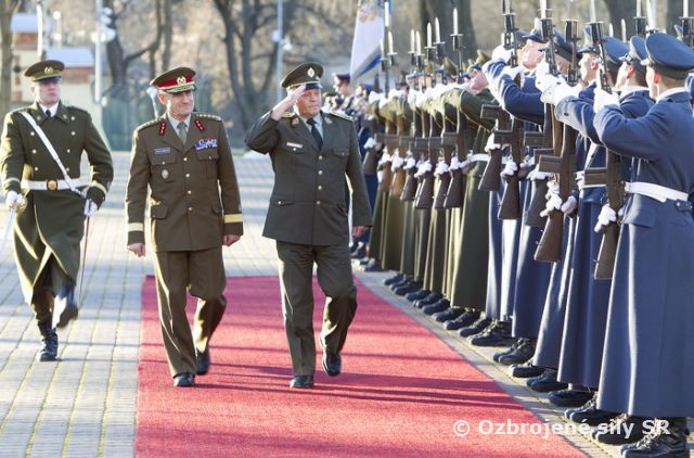 Estónsko dostalo ponuku participácie v COE EOD 