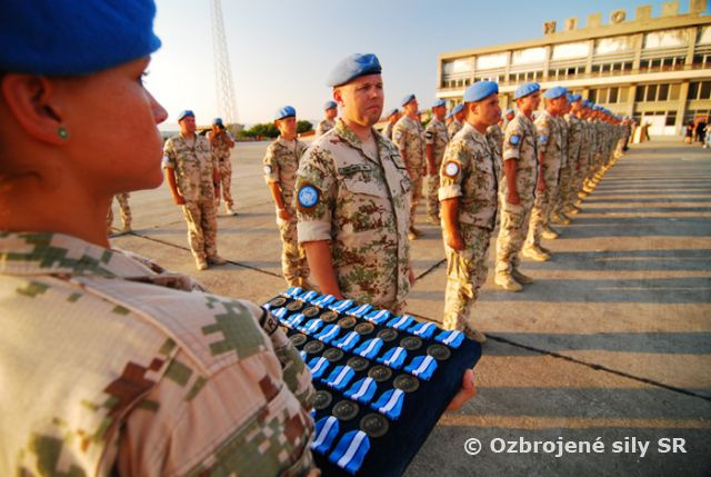 Medaily pre slovenských vojakov na Cypre