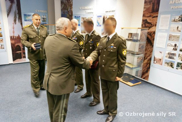 Ocenenie príslušníkov EOD tímu z Afganistanu