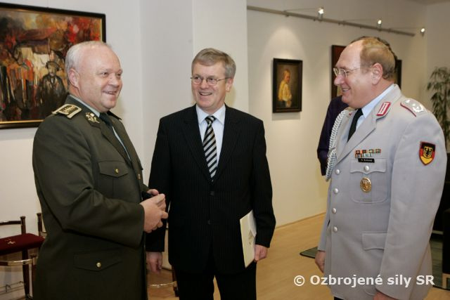 Zlatý záslužný kríž Bundeswehru pre generála Bulíka