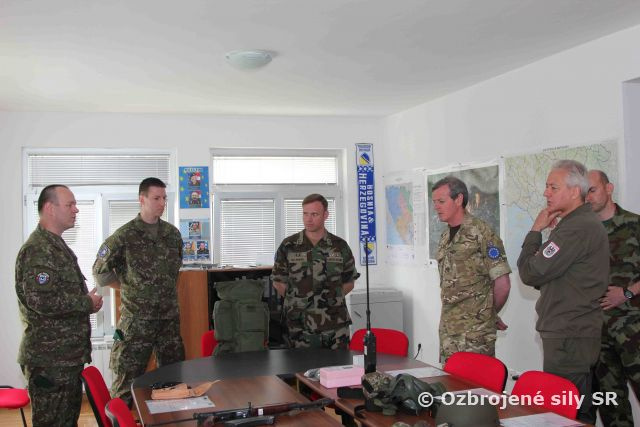 Operačný veliteľ operácie ALTHEA navštívil slovenských vojakov