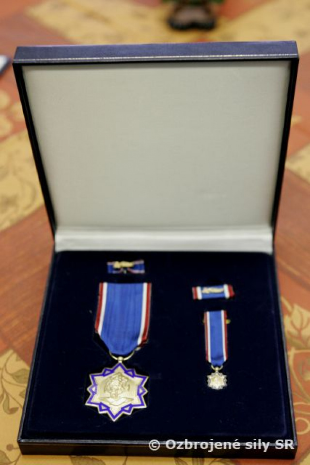 Generál Bulík ocenený najvyšším holandským vojenským vyznamenaním