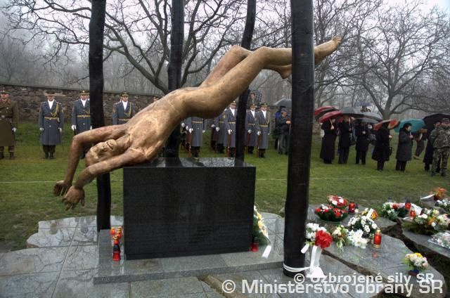 Pietny akt pri príležitosti výročia leteckej tragédie v obci Hejce - avízo