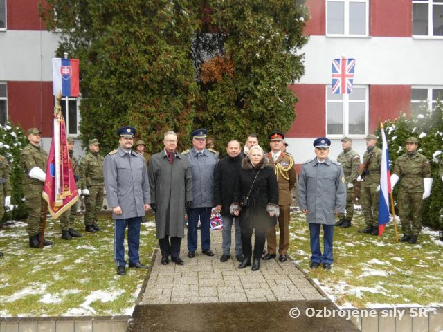 Pietne spomienkové stretnutie pri príležitosti 79. výročia tragickej smrti generálmajora Otta Smika - 81. krídlo Sliač