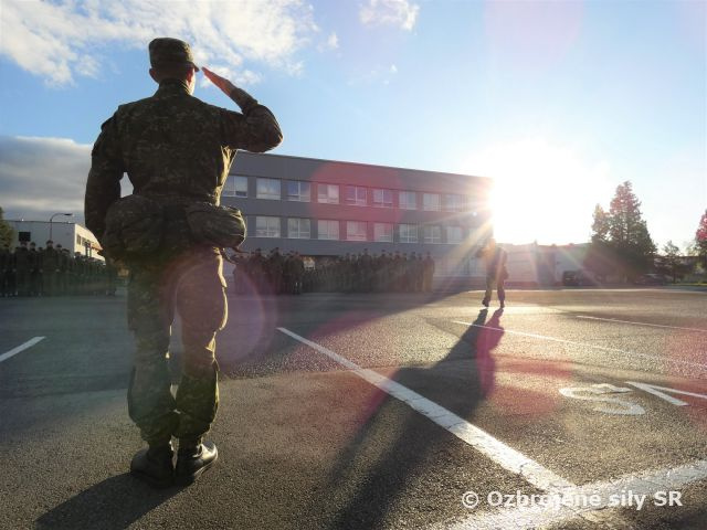 Slávnostný nástup ku Dňu boja za slobodu a demokraciu