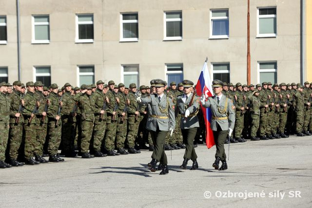 Slávnostné ukončenie základného vojenského výcviku a dobrovoľnej vojenskej prísahy