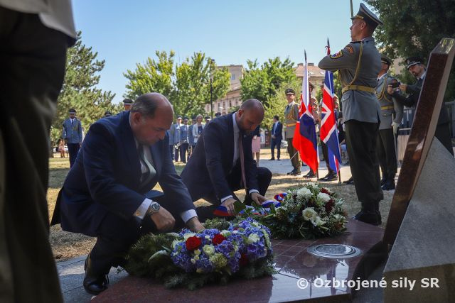 Návšteva ministra obrany Veľkej Británie