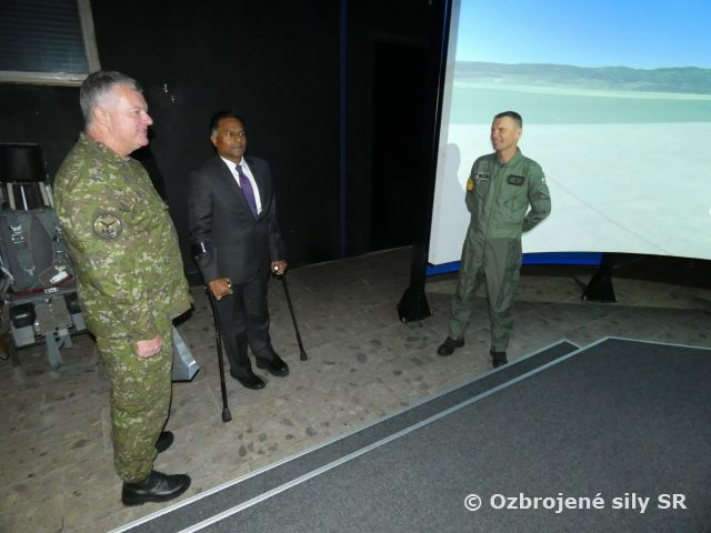 Návšteva amerického veľvyslanca v 81. krídle Sliač