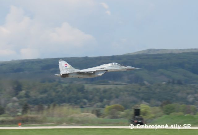 V 81. krídle Sliač zahájili májové letecké streľby na pozemné ciele