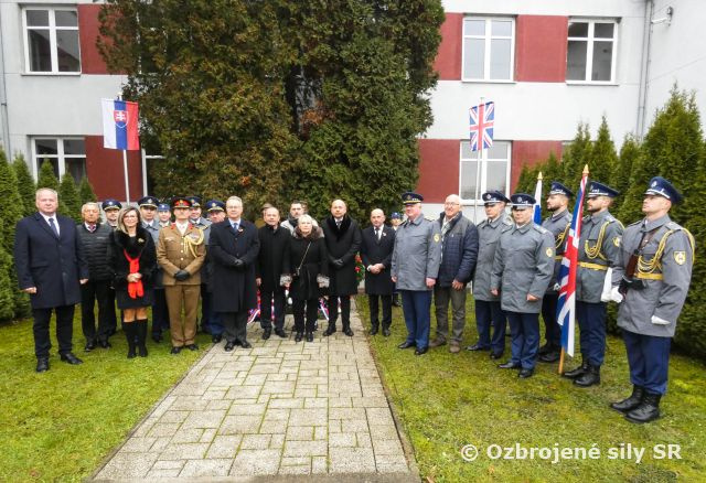 Spomienkové stretnutie pri príležitosti 80. výročia tragickej smrti generálmajora Otta Smika v 81.krídle Sliač