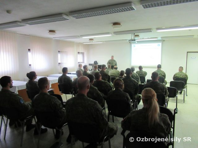 Veliteľské zhromaždenie veliteľa 81. krídla Sliač