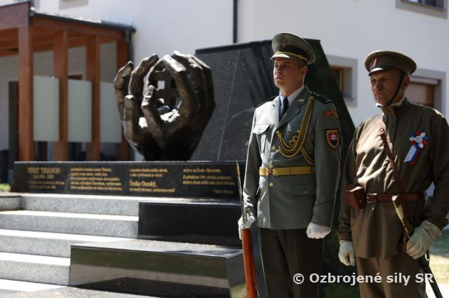 Odhalenie pamätníka Trianonu