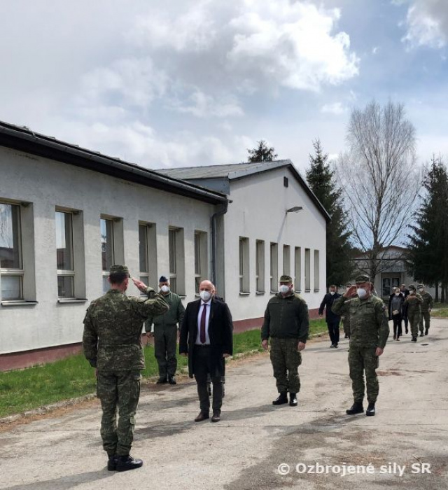 Návšteva ministra obrany u „vojenských hudobníkov“