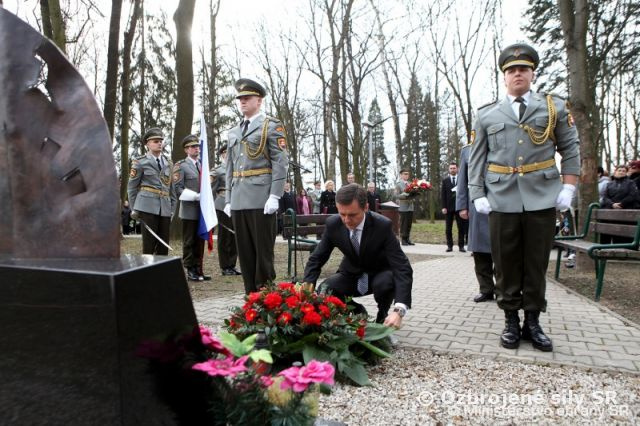 Štátny tajomník M. Koterec si pripomenul 7. výročie tragédie vo VOP Nováky