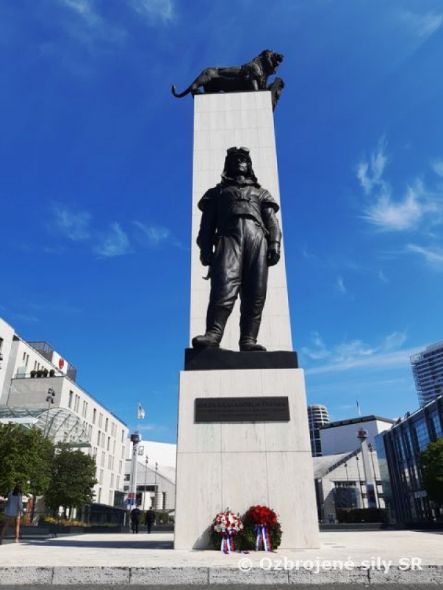 Úcta generálovi Štefánikovi