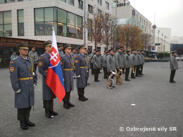 Pietny akt kladenia vencov pri príležitosti 101. výročia prijatia Deklarácie slovenského národa