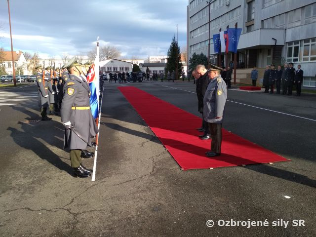 Stretnutie prezidenta SR s predstaviteľmi MO SR a GŠ OS SR