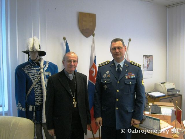 Návšteva Mons. Rábeka na Veliteľstve posádky Bratislava
