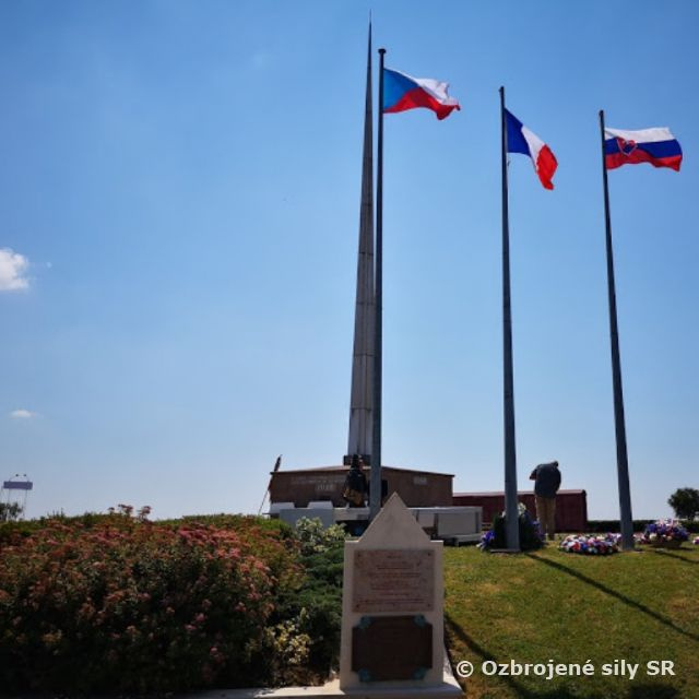 Oslavy 100. výročia odovzdania bojovej zástavy