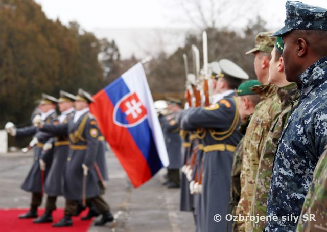 Participácia príslušníkov VePBA na slávnostnom otváracom ceremoniály budovy NFIU