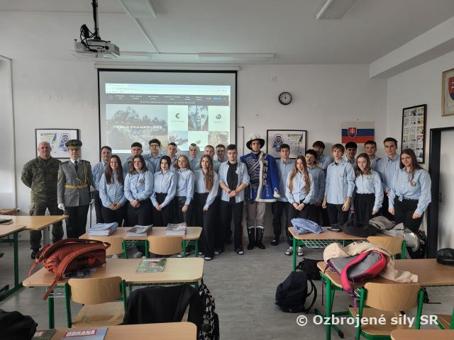 Prezentácie o AOS a ČS OS SR pre študentov 4. ročníka v odbore Ochrana osôb a majetku