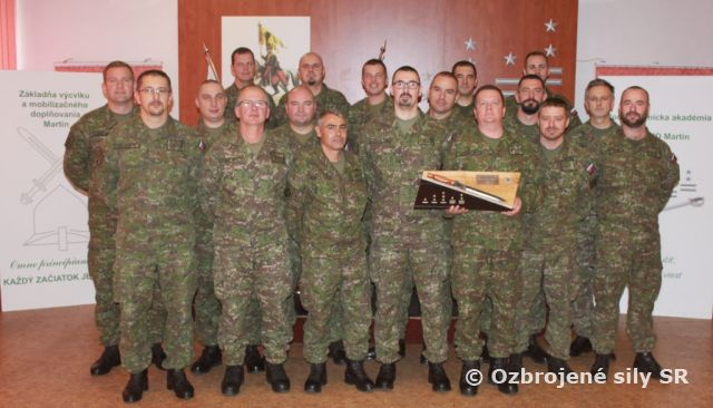 Slávnostné vyradenie absolventov ďalšieho odborného výcviku