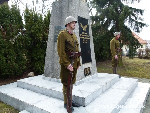 Obyvatelia Sliača si pripomenuli 73 rokov od oslobodenia mesta