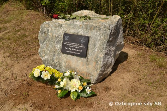 Odhalenie pamätného kameňa pre zosnulého kolegu a priateľa